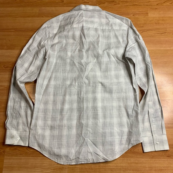 Calvin Klein Grey Plaid Button Down Shirt | 100% Cotton | Size S - Picture 2 of 7
